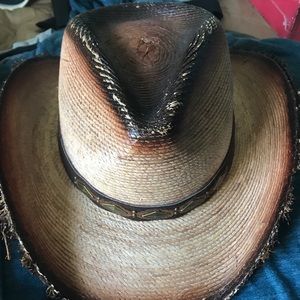 Cowboy Hat (L)